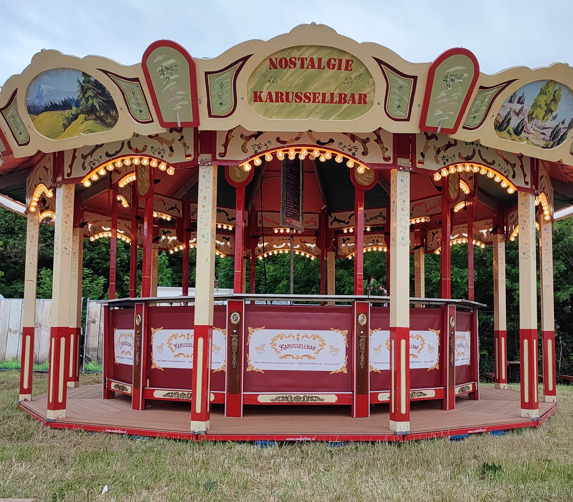 Grote nostalgische karussellbar van het Nostalgisch Kermis Collectief