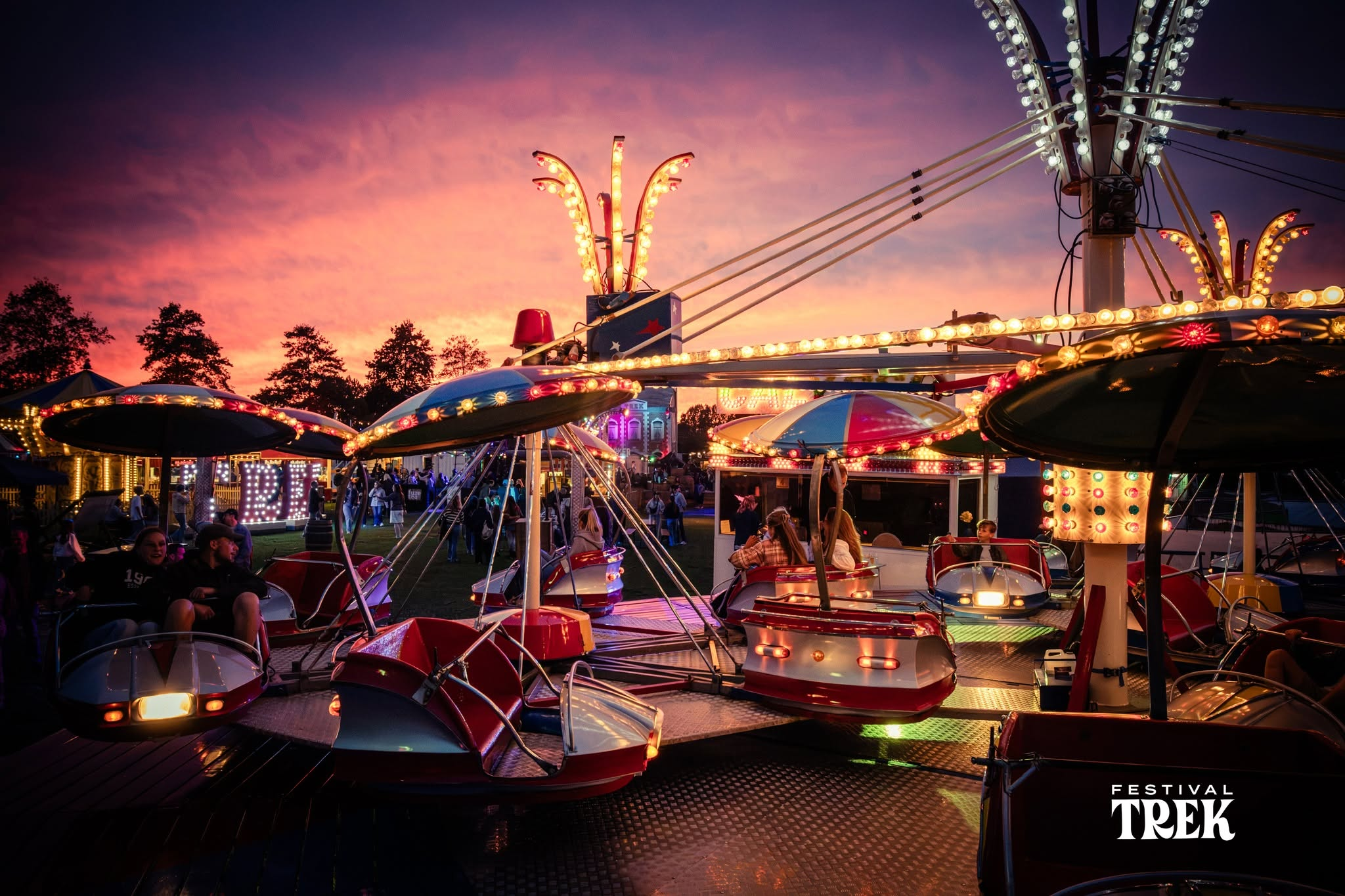 Calypso Calypso van het Nostalgisch Kermis Collectief met prachtige lucht